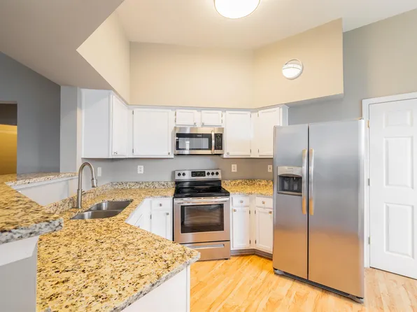1055 Weybridge Ct APT 104, Charlottesville, VA 22911