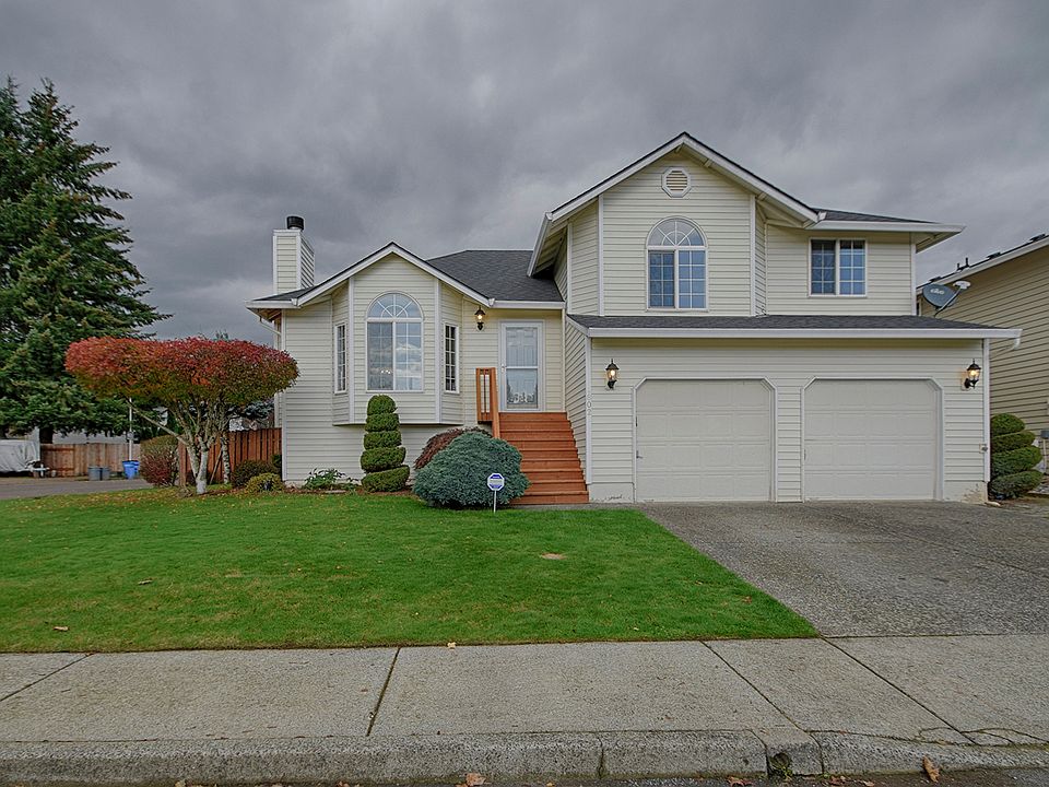 1st image of 1802 NE 151st Cir