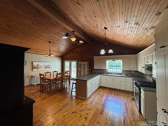 5th image of 24 Barrett Ln