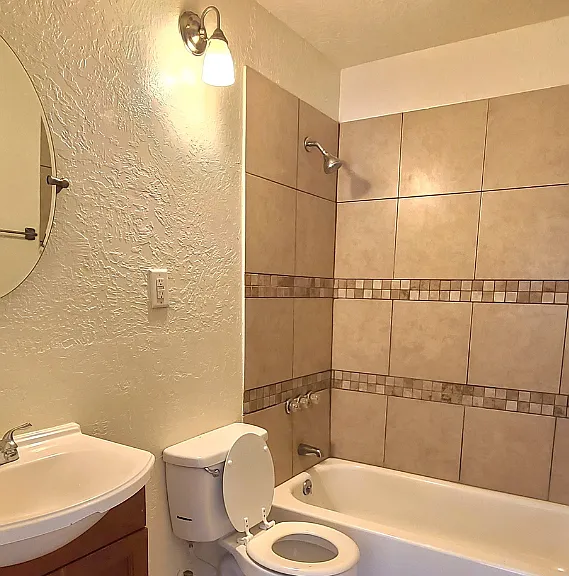 1239 Holden Dr — Photo 14