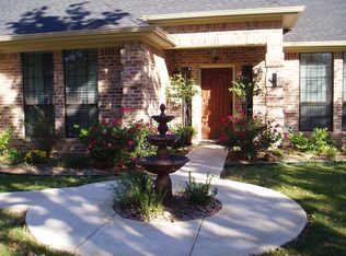 113 Mustang Springs Cir, Sunset, TX 76270