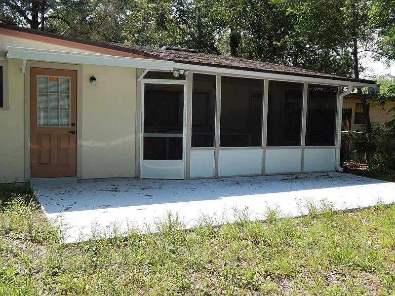 3 bed, 1400 sqft, $1,600 — Photo 2
