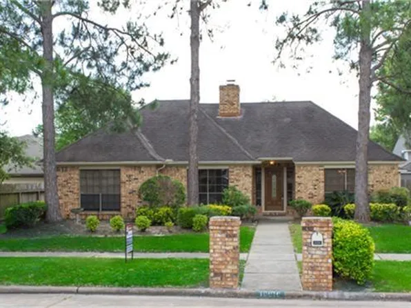 10010 Sagegreen Dr, Houston, TX 77089