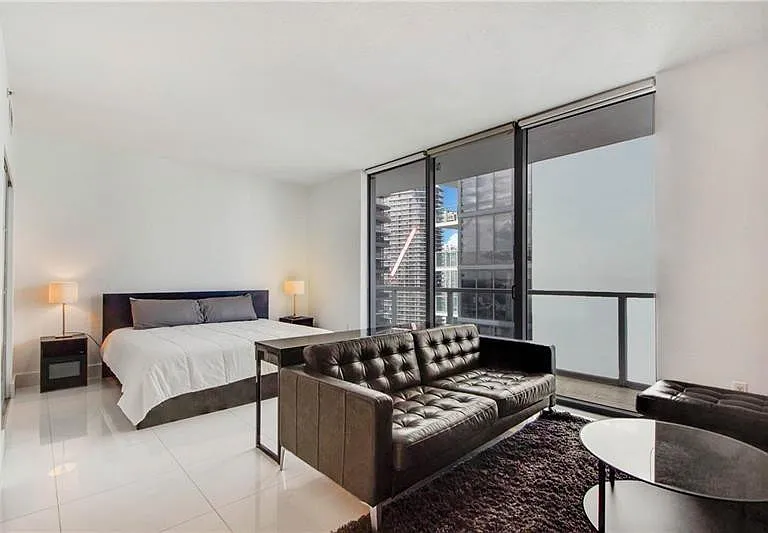 1050 Brickell Ave #3222 — Photo 4