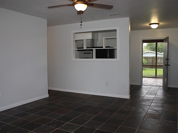 2nd image of 1860 Cowan Dr