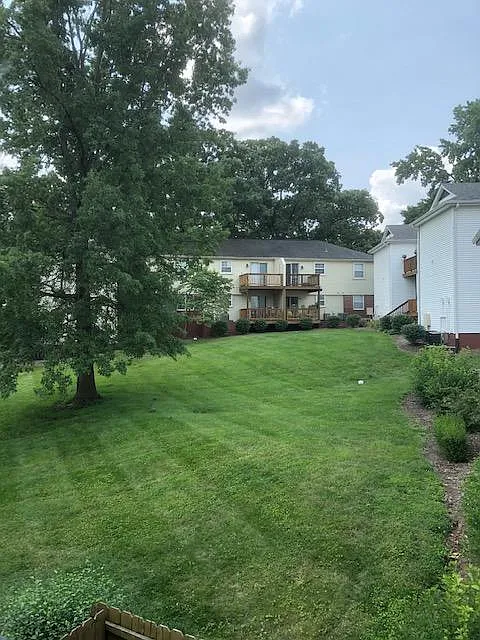 2 bed, 825 sqft, $1,500 — Photo 2