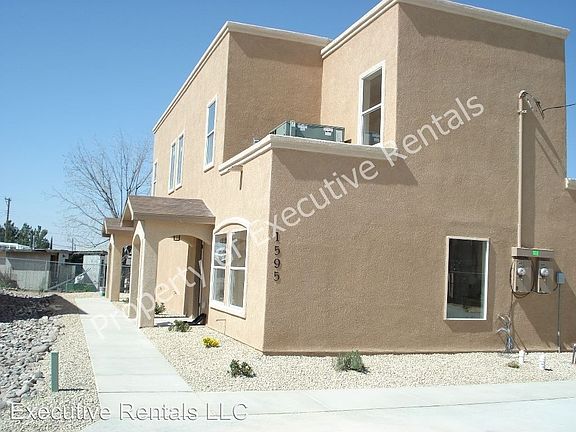 3rd image of 1585 Carrillo Ct APT A