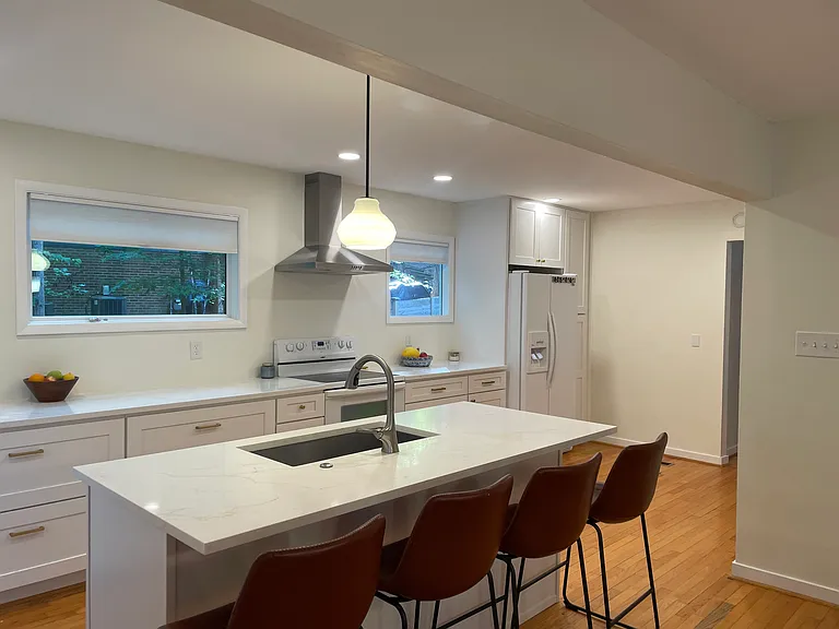 620 Arlington St — Photo 10