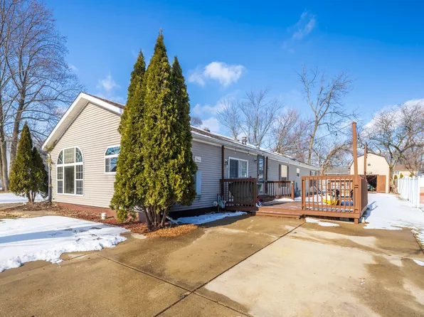 409 W South St, Hebron, IN 46341