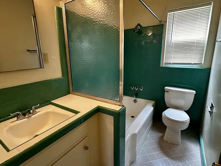 1116 N Louise St — Photo 26