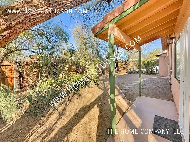 1509 E Blacklidge Dr #1 — Photo 29
