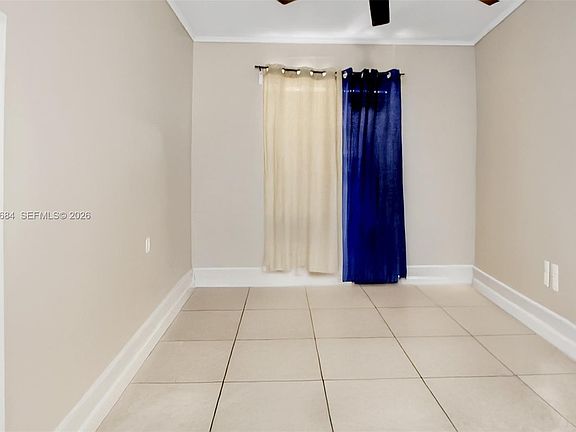 3rd image of 1331 SW 44th Ave