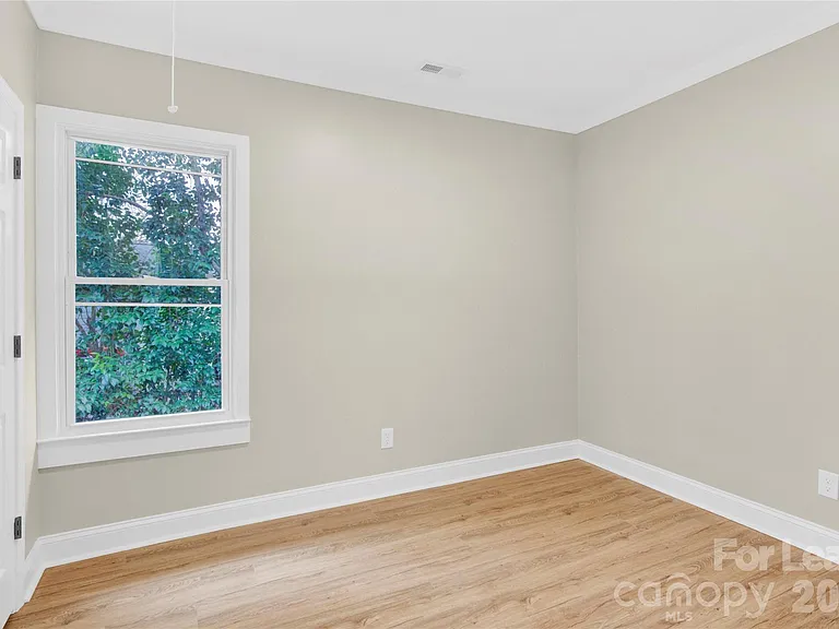 112 Dean St — Photo 14