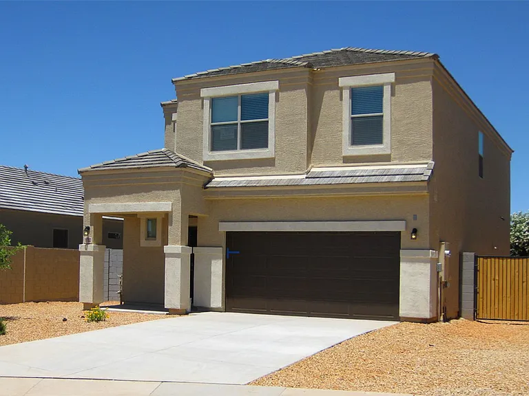 11700 E Cliffrose Ln — Photo 2
