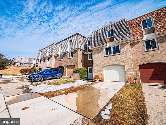 4th image of 19041 Capehart Dr