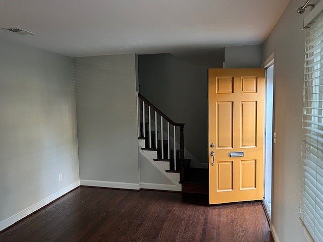 1st image of 5 E Rosemont Ave
