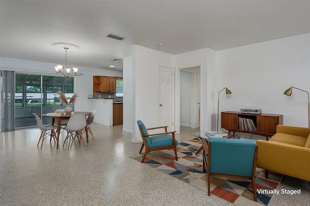 3 bed, 2.0 bath, 1576 sqft, $2,900 — Photo 4