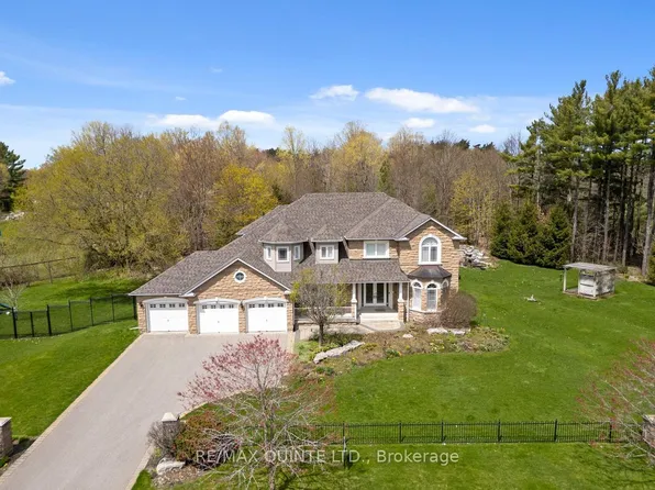2 Treeview Ave, Whitchurch Stouffville, ON L4A 1R1