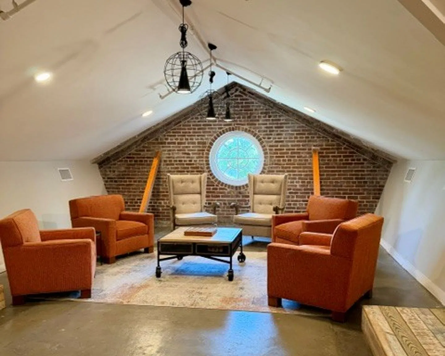 The Marine Residence — Photo 1
