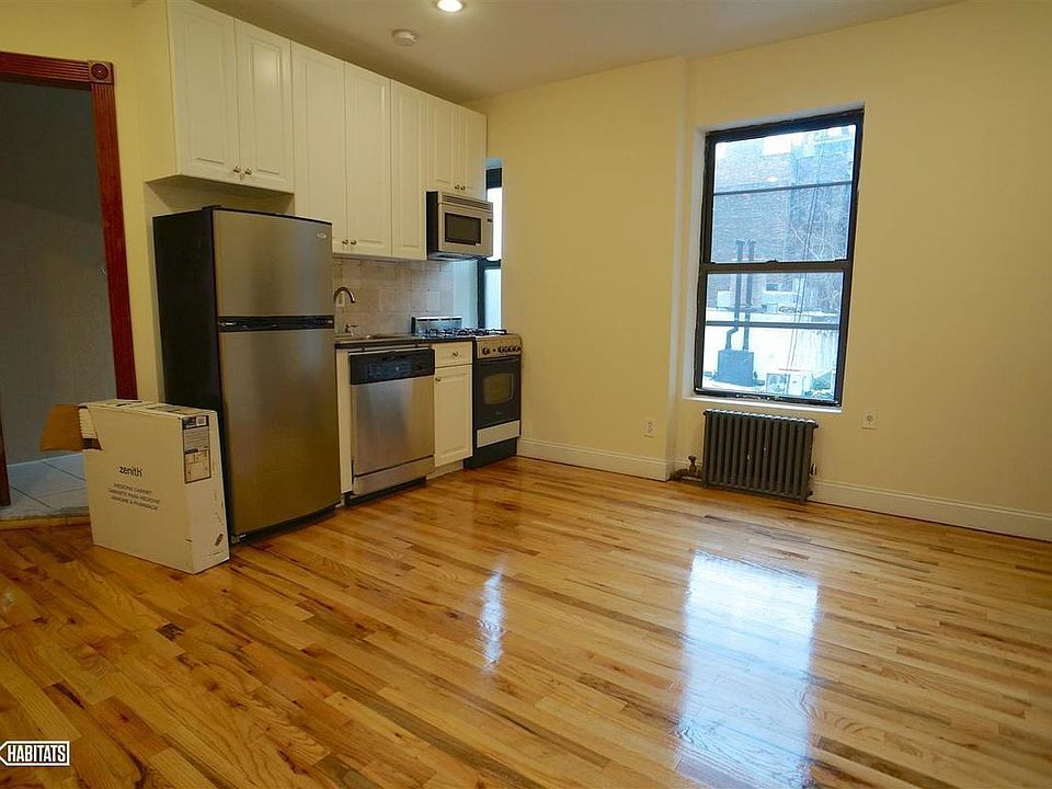 1st image of 27 1/2 Morton St APT 4