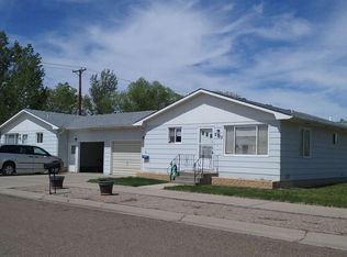 2513 Pleasant St, Miles City, MT 59301