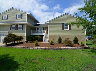 5 Phillips Rd, Poquoson, VA 23662