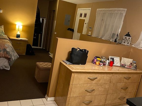4th image of 186 Bathgate St Floor 2