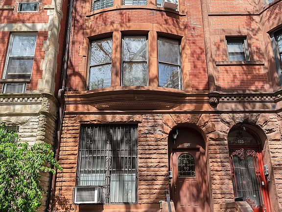 4th image of 125 W 95th St APT 2