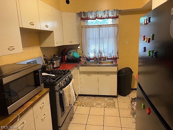 5th image of 4329 W 134th St