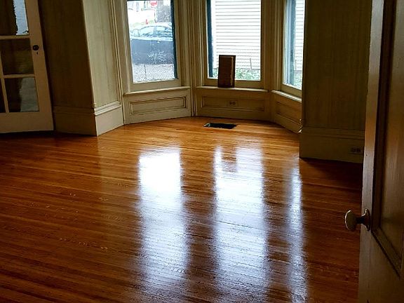 3rd image of 71 Adams St