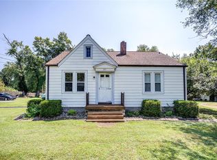 211 Union Hill Rd, Fairview Heights, IL 62208