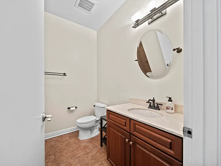 251 Daniel Burnham Sq #701 — Photo 24