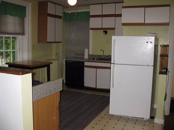 4th image of 240 Bryant St