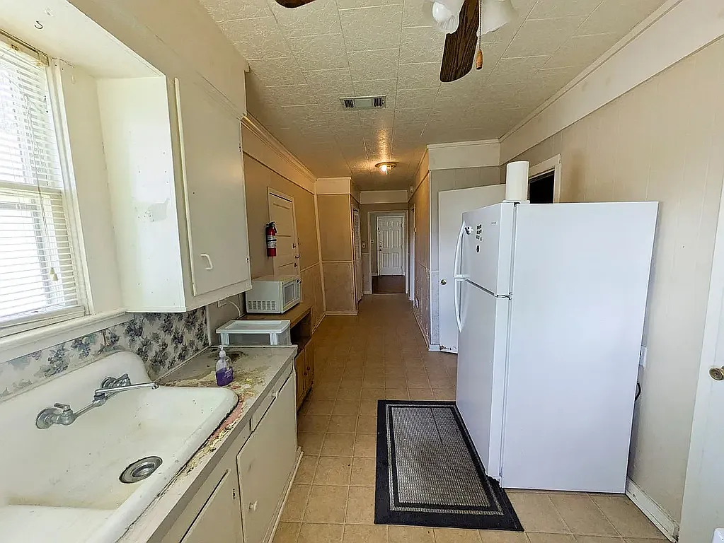 1 bed, 756 sqft, $800 — Photo 2