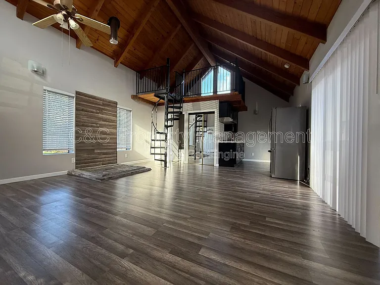 1420 Munras Ave #B — Photo 2
