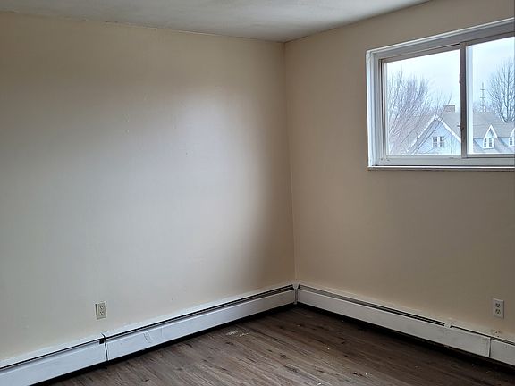 5th image of 14815 Euclid Ave #11340874