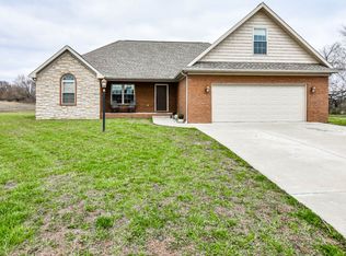 1272 W Chukar Holw, Haubstadt, IN 47639