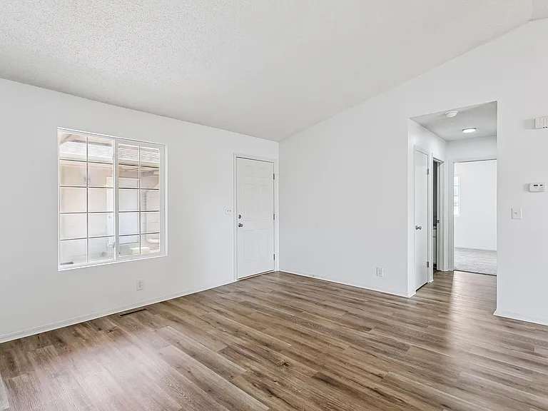 4319 S Elizabeth Ave #4 — Photo 3