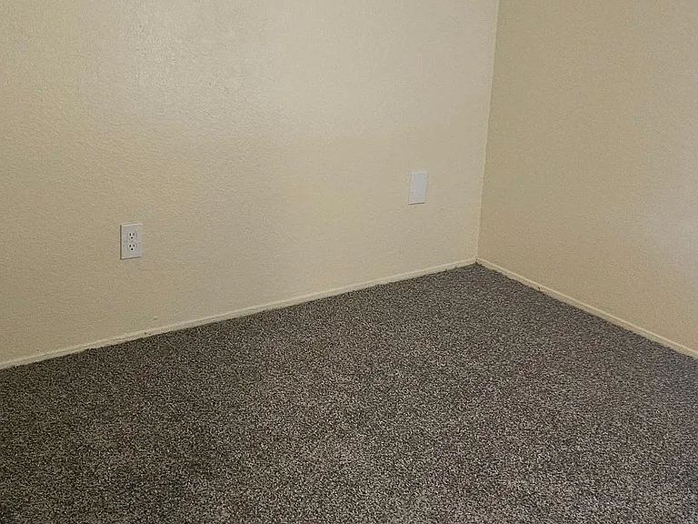 Springwood Court Apts — Photo 27