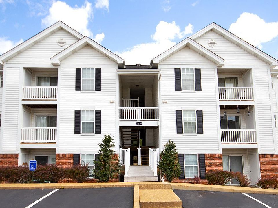 1st image of 16530 Victoria Crossing Dr Unit B