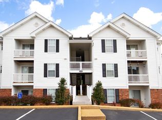 16530 Victoria Crossing Dr UNIT B, Grover, MO 63040