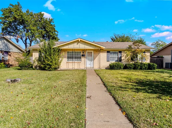 826 Brookshire Cir, Garland, TX 75043
