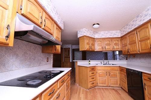 5th image of 402 Pebblecreek Dr