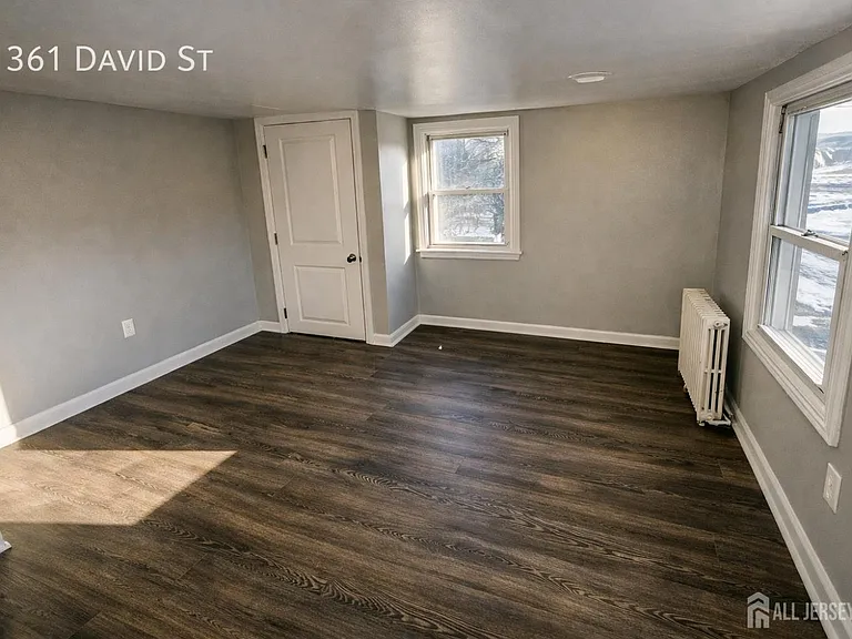 361 David St — Photo 6