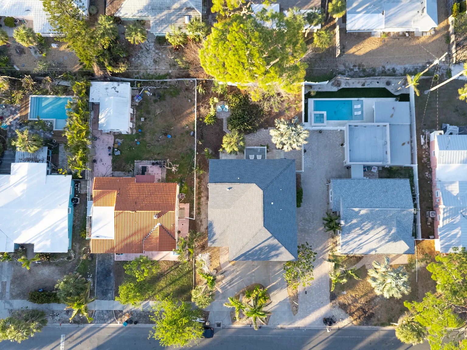 104 44th Ave — Photo 3