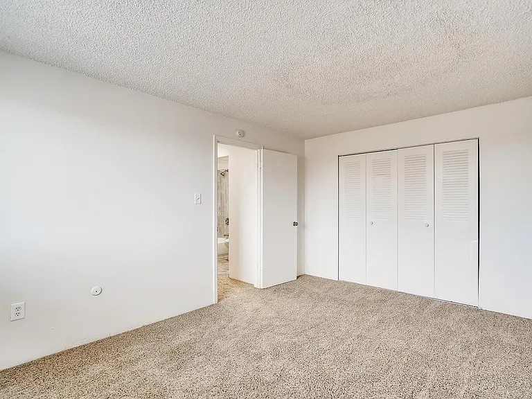 Sheridan Villa — Photo 19