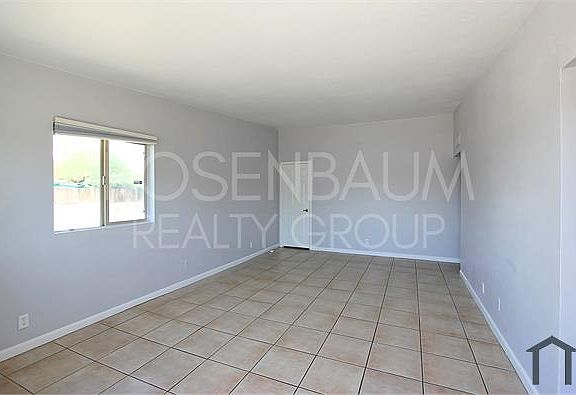 4th image of 1201 E Weber Dr #A