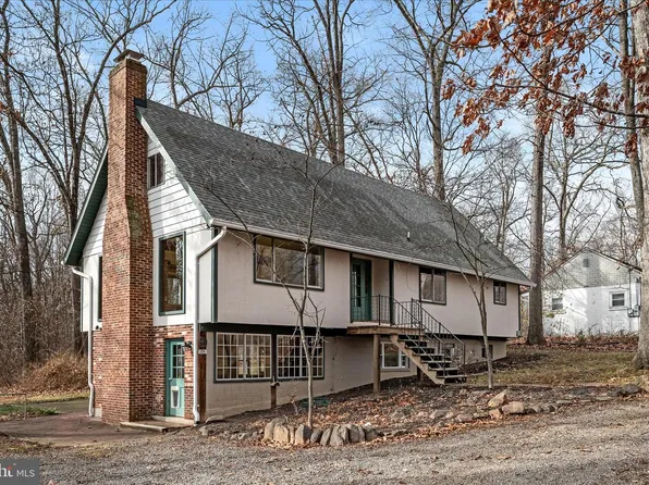 179 River Park Ln, Bluemont, VA 20135