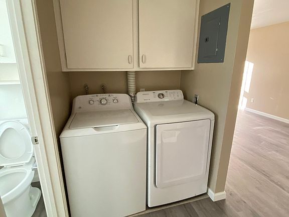 2nd image of 4464 Pleasanton Ave
