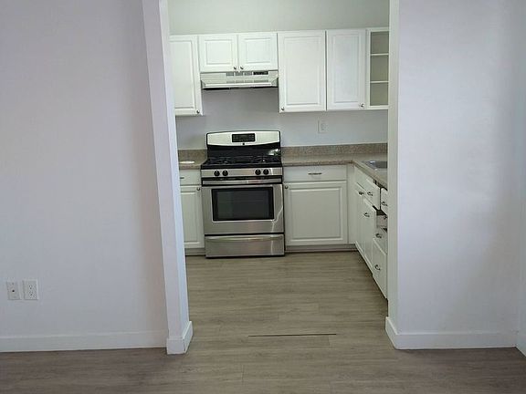 3rd image of 727 Olive Ave APT A